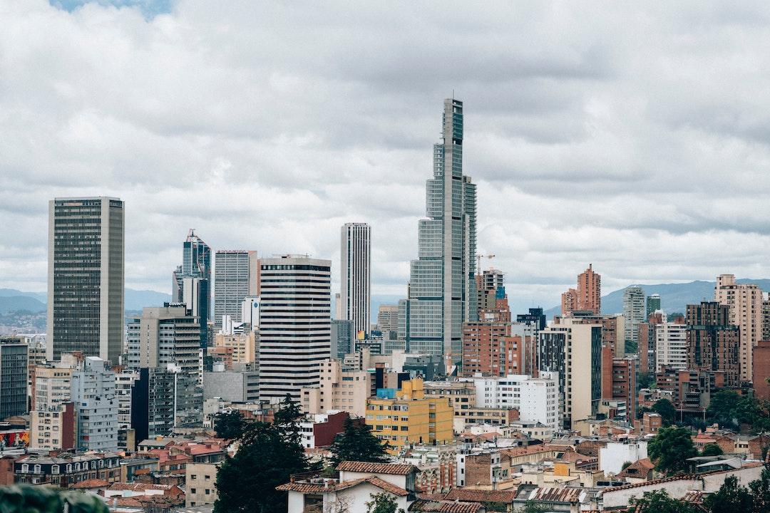 Image Diferencia de los costos de servicios públicos e impuestos por estratos en Bogotá
